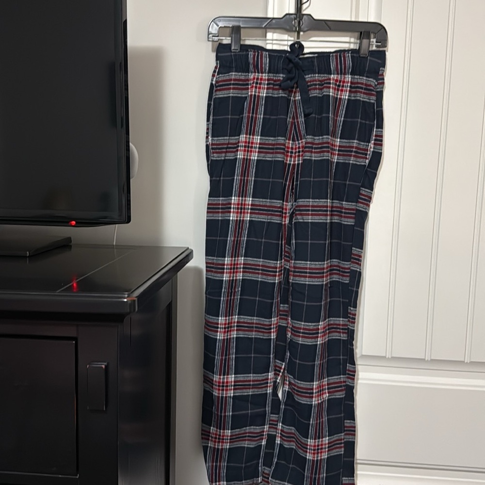 Abercrombie men’s pajama pants size extra small. Plaid.